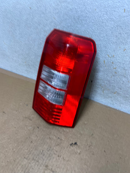 2008-2016 Jeep Patriot Right Passenger Rh Side Tail Light AI3505 LK1