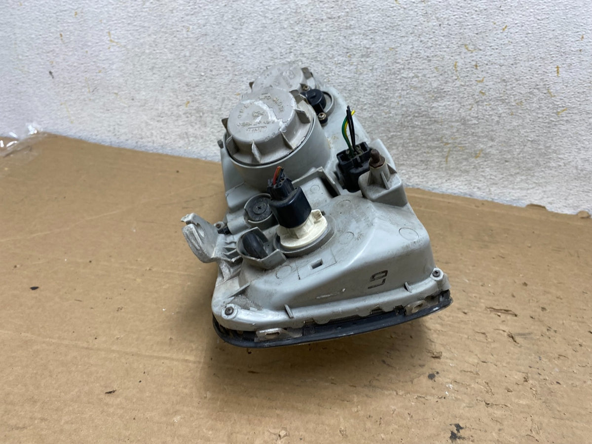 2004 2005 Hyundai XG350 XG Left Driver LH Headlight Halogen AH9014 DW6
