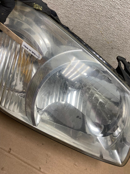 2005 - 2006 Mazda Tribute Right Passenger Rh Headlight Oem AA9886 DW4