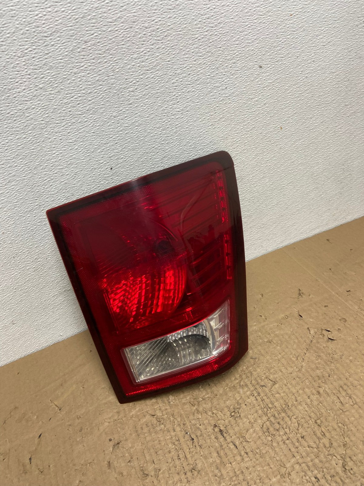 2007 2008 2009 2010 Jeep Grand Cherokee Right Passenger Tail Light AC4151 LK2