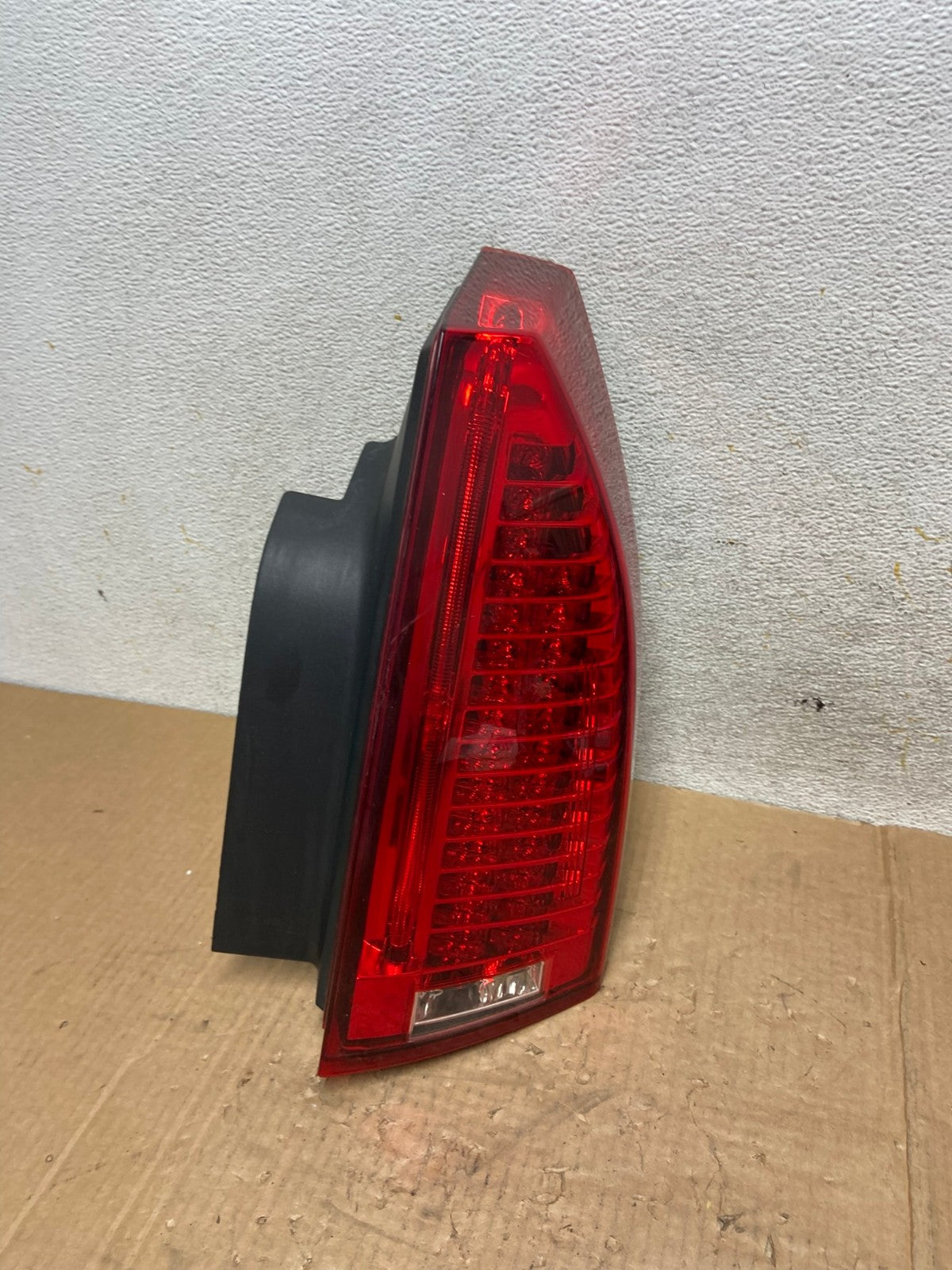 2008 to 2013 Cadillac CTS Right Passenger Side Led Side Tail light AI5430 LK0