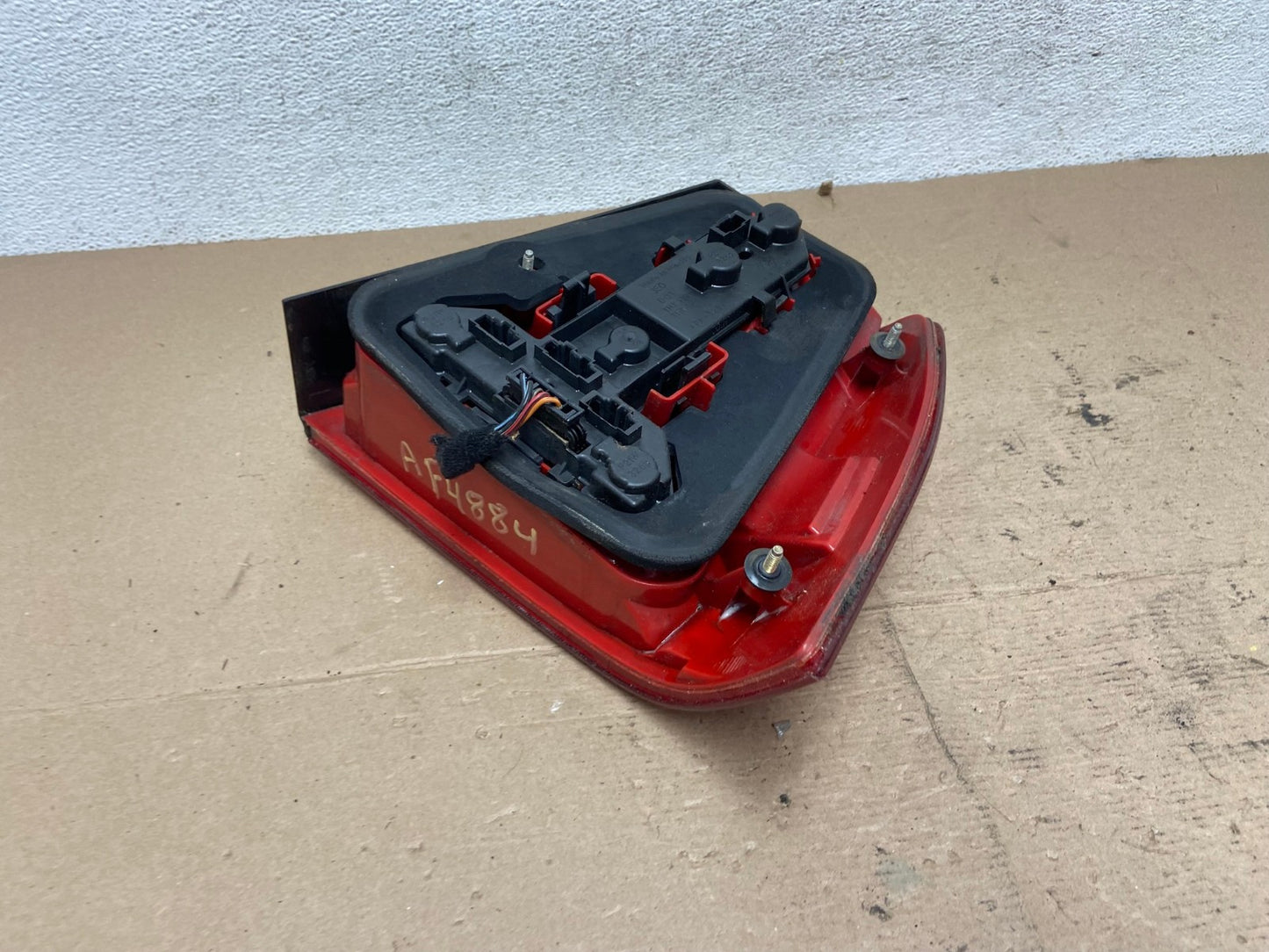 1999 to 2003 Volkswagen Jetta Sedan Left Driver Tail Light AF4884 LK5