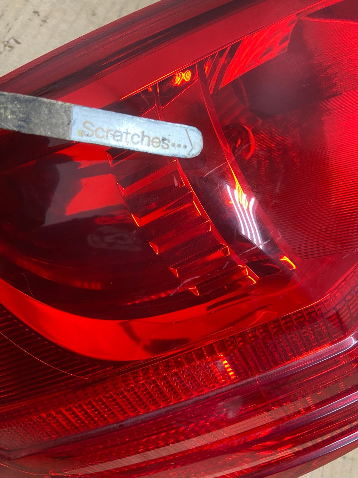2008 to 2015 Nissan Rogue Left Driver Lh Side Tail Light AI7800 LK3