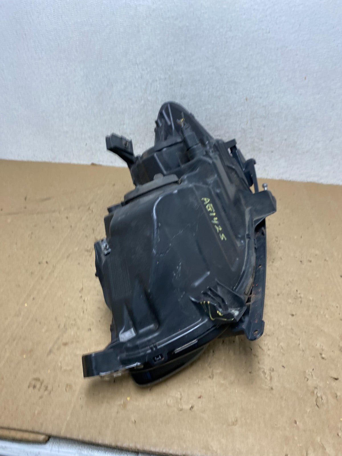 2013 to 2016 Ford Fusion Right Passenger Rh Side Headlight AG1425 DW9
