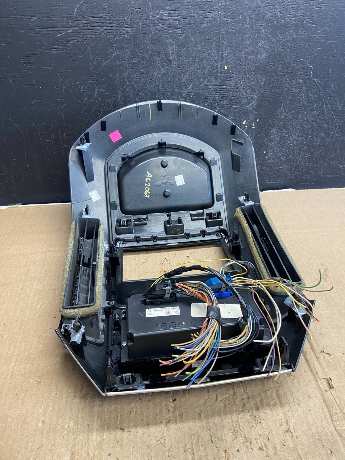 2007 - 2010 Ford Edge Heater Climate Control Radio Control Dash Bezel ae2067 DG4