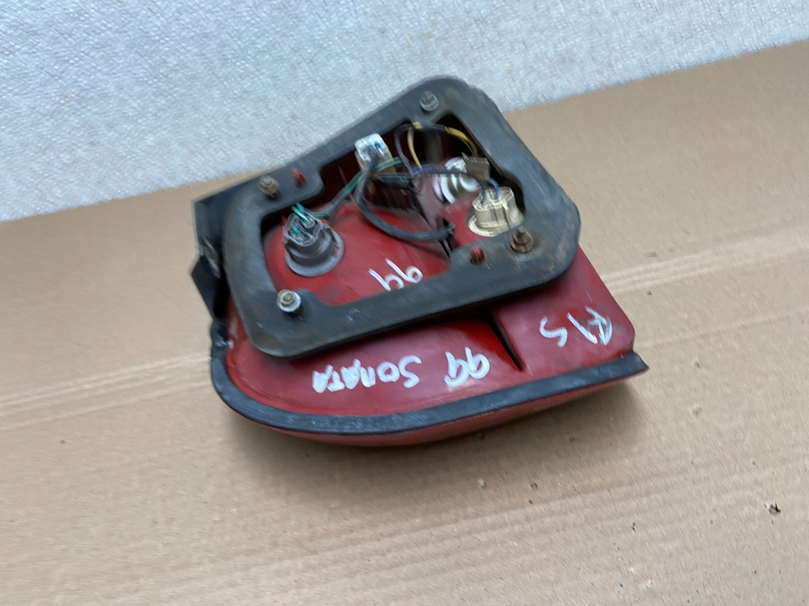 1999 2000 2001 Hyundai Sonata Right Passenger Rh Side Tail Light Oem AB0952 LK6