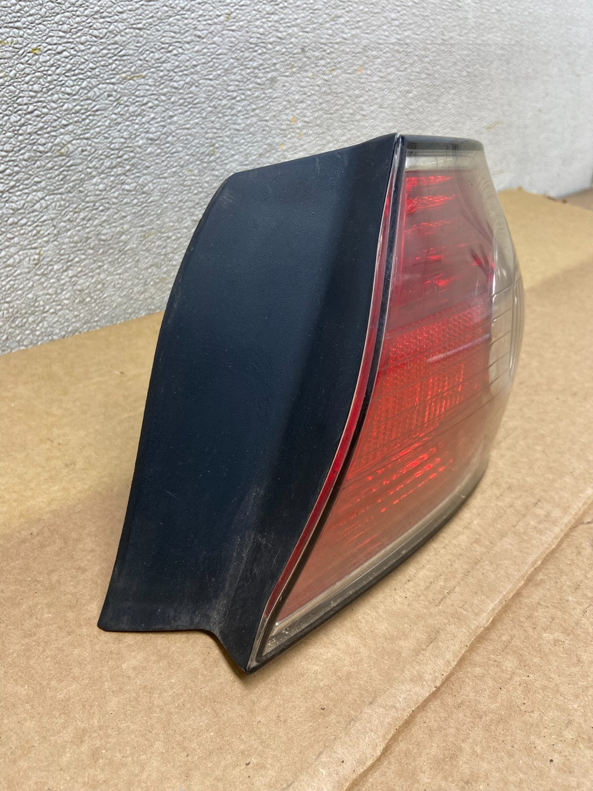 2002 to 2004 Lexus ES300 ES330 Right Passenger Side Tail Light OEM AB2565 DW2