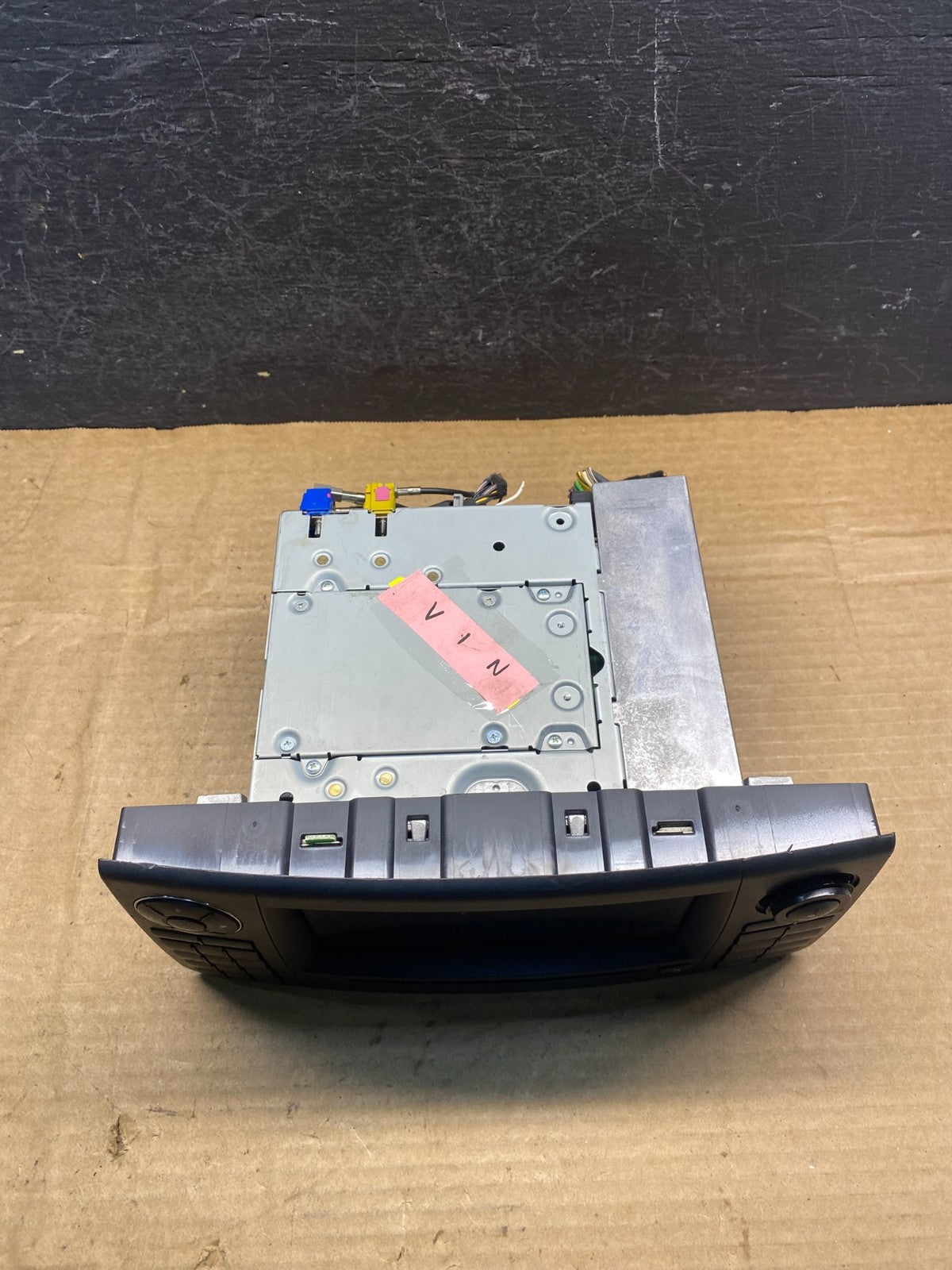 2009 to 2012 Mercedes ML350 GL450 Radio Navigation Screen Display AD9833 DG4