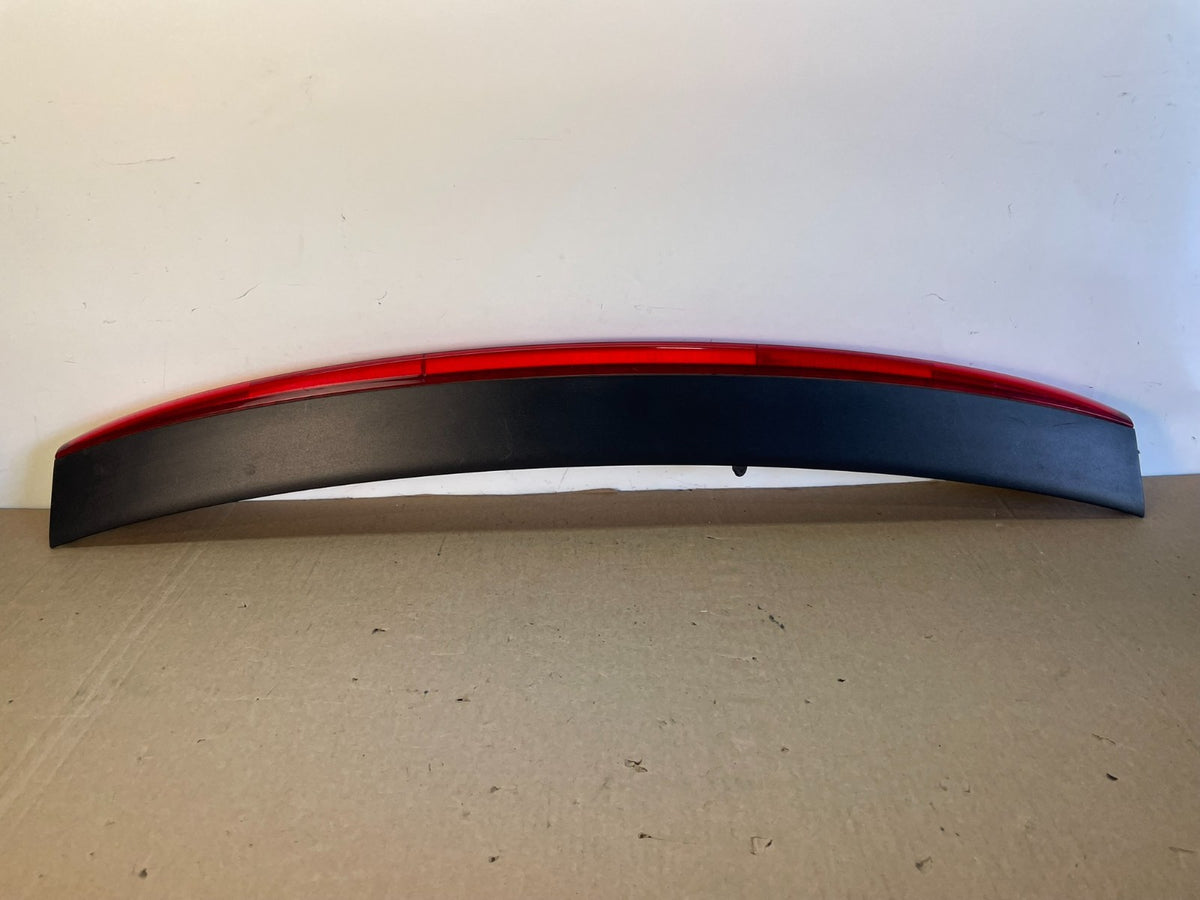 2010-2011 Honda Insight Rear Tailgate Spoiler 3rd Third Brake Light OE AH0356 DG0