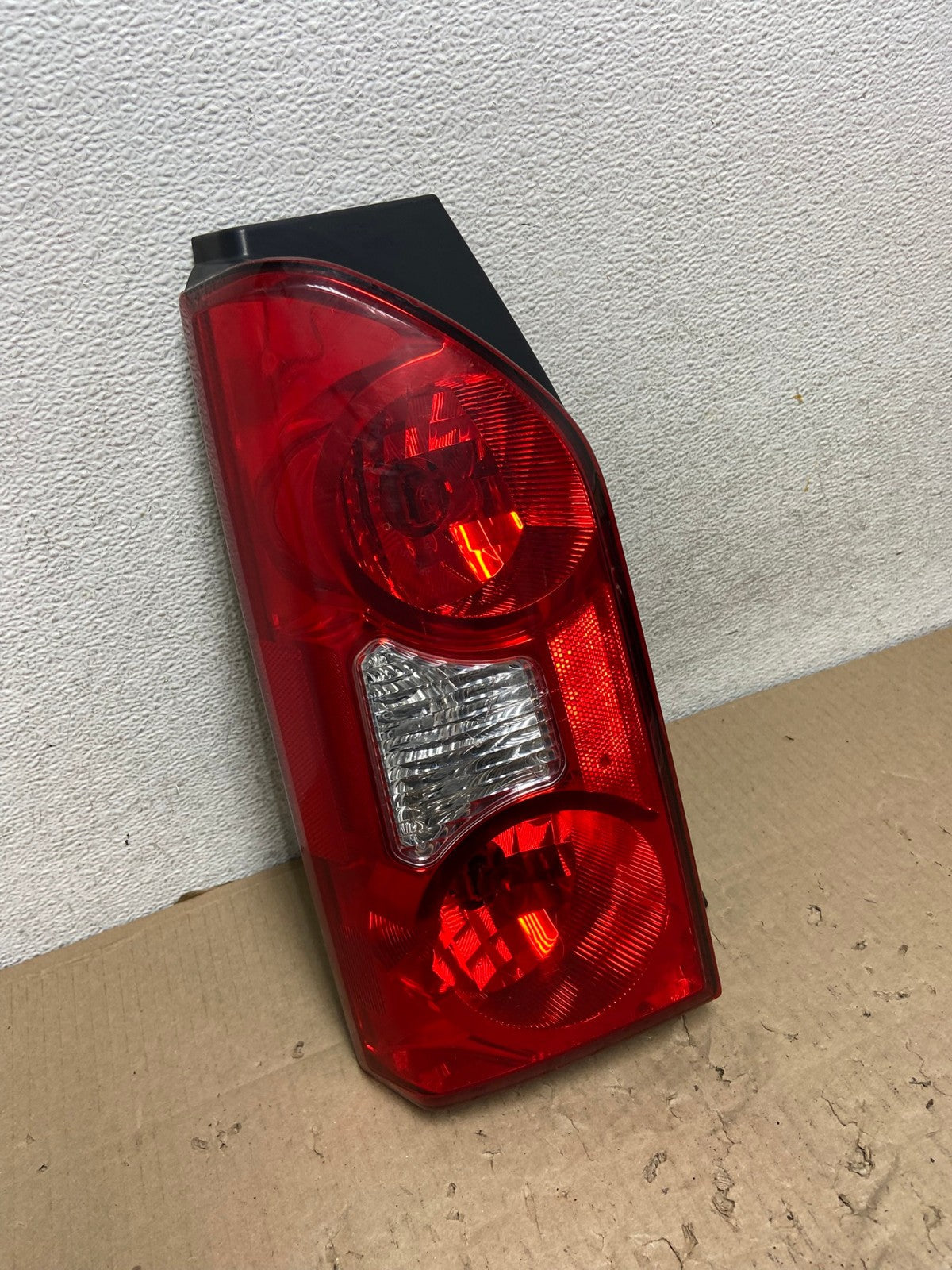 2005 to 2015 Nissan Xterra Tail light Left Driver Lh Side AG5949 LK2
