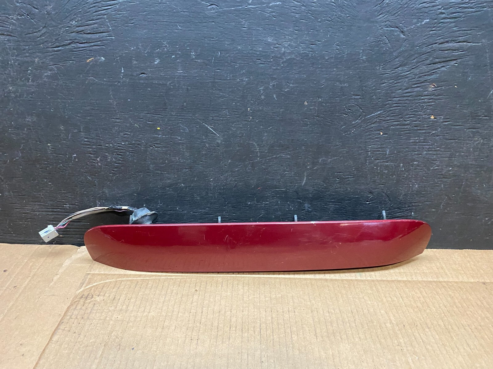 2008 to 2012 Buick Enclave Trunk Lid Finish Garnish Panel Moulding Camera G56190