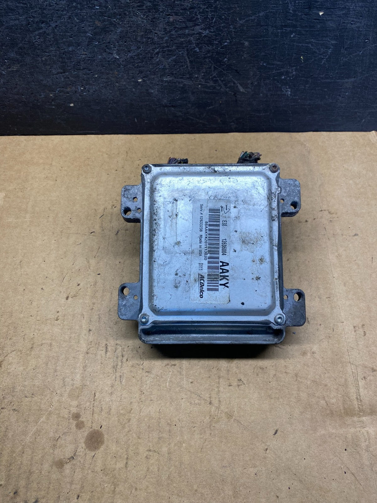 2010-2014 Chevrolet Yukon Tahoe Suburban Engine Control Module ECM ECU AH7233 DW1