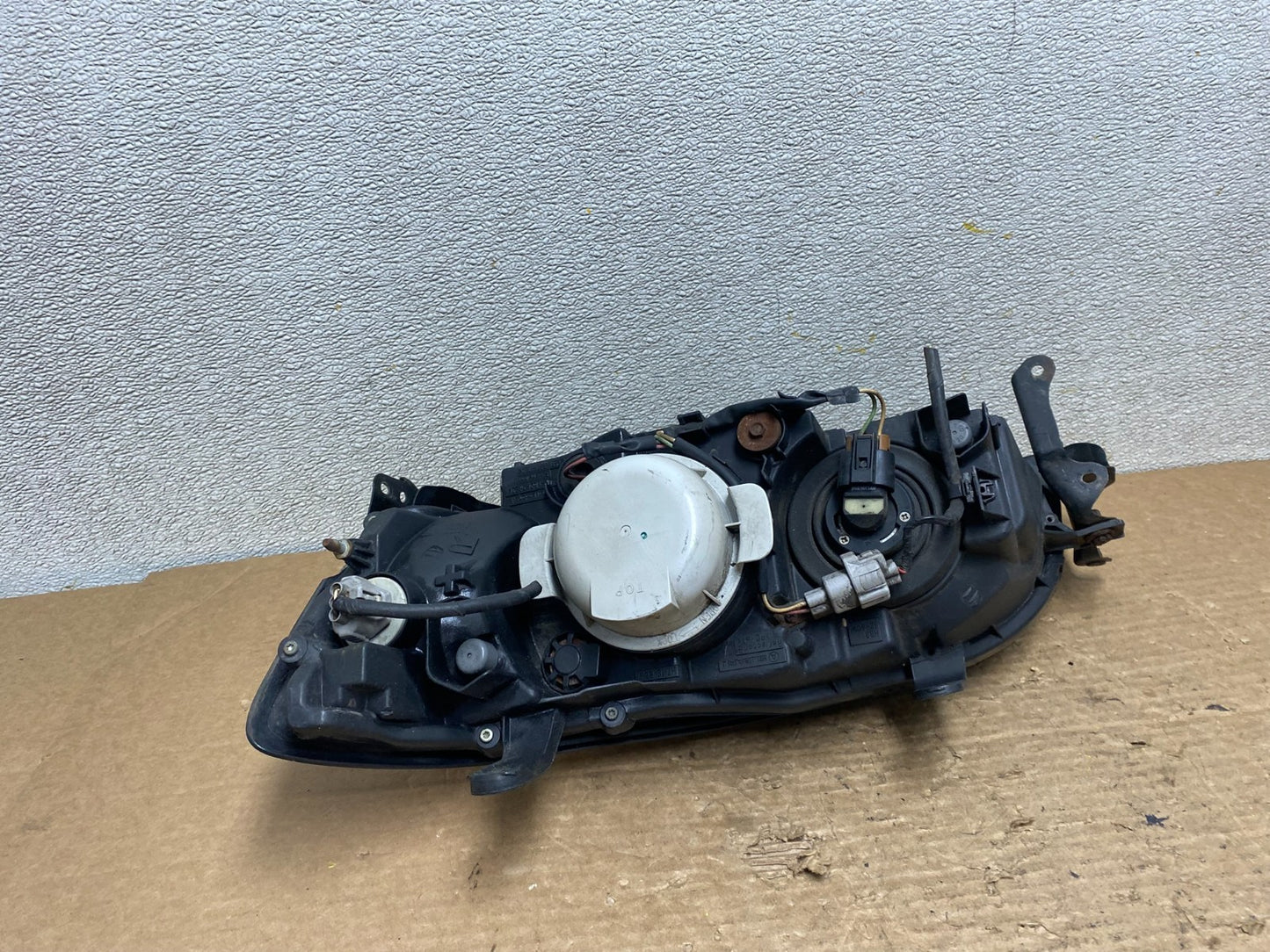2006 to 2007 Subaru Legacy Right Passenger RH Side Black Headlight Z3046 DW5