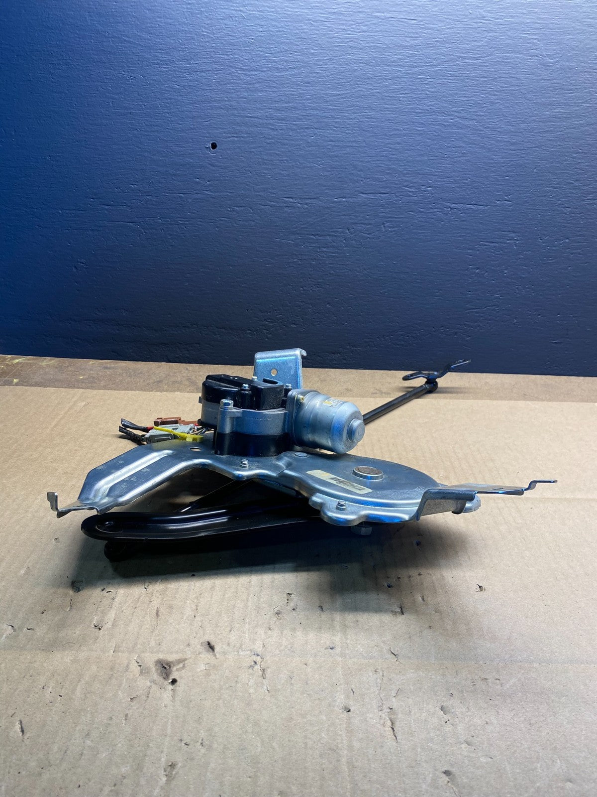 2007 - 2013 Acura MDX Honda Odyssey Lift Gate Trunk Lid Motor Actuator AB4103 DG1