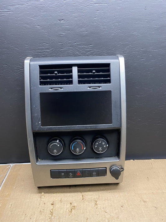 2008 to 2012 Jeep Liberty Dash Climate Temperature Control Radio Bezel ab5628 DG0