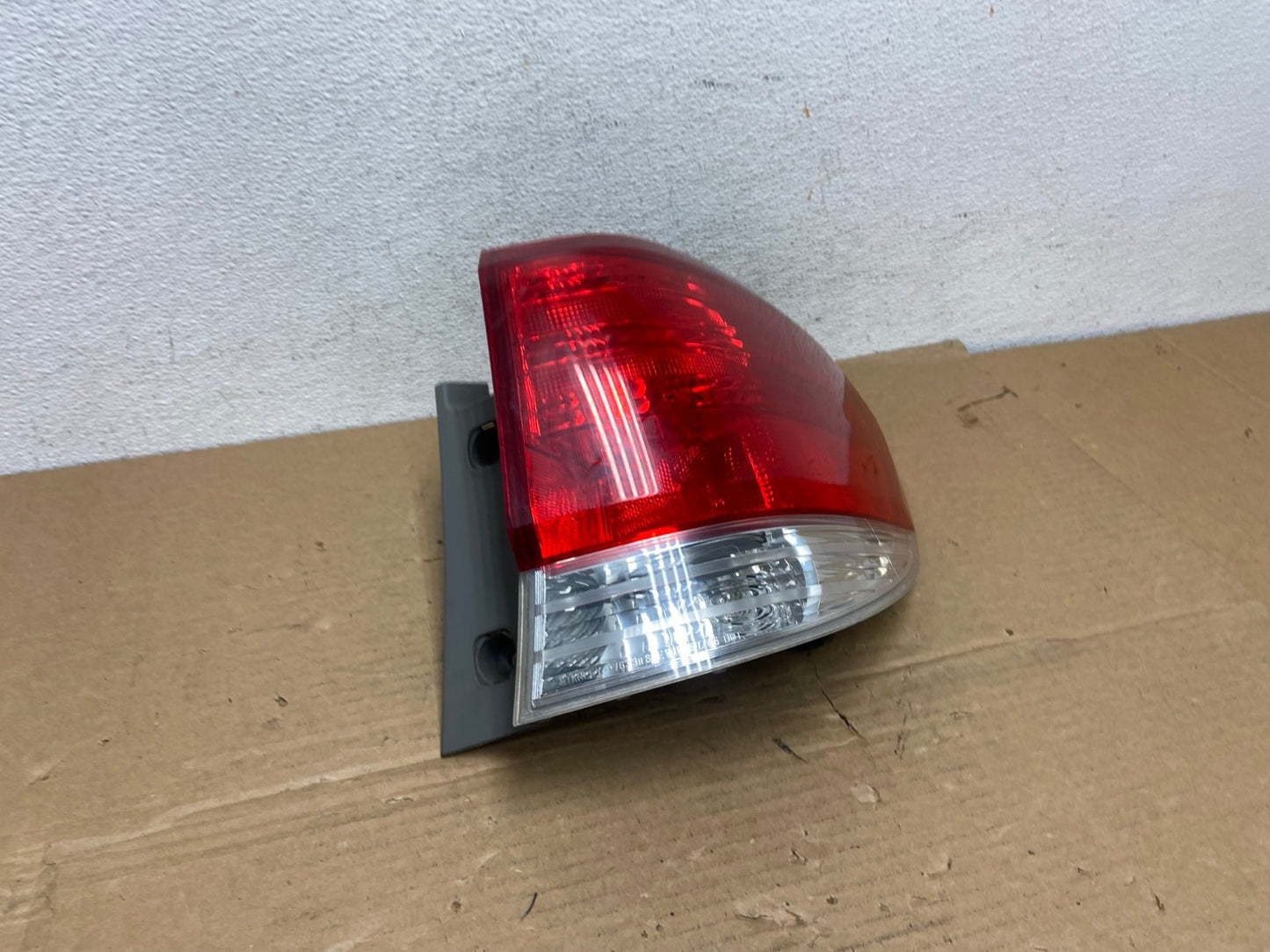 2008 2009 2010 Honda Odyssey Right Passenger Side Tail Light AD3905 LK2