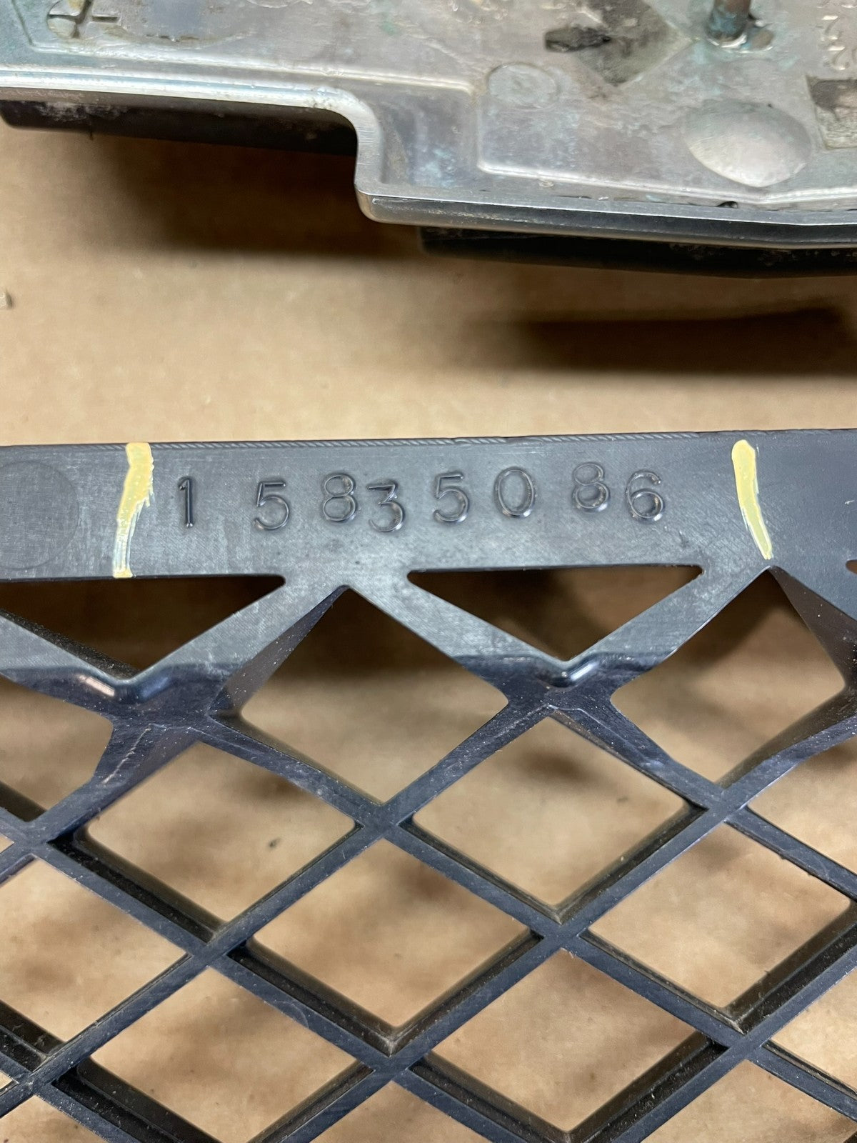 2007 to 2014 Chevrolet Tahoe Suburban Lower Upper Grill Grille Set AH6053 DG4