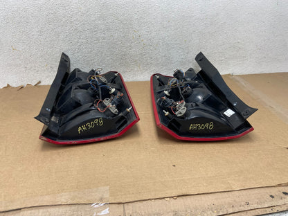 2005 - 2009 Land Rover LR3 Left+Right Side Tail Lights AH3098 DW5