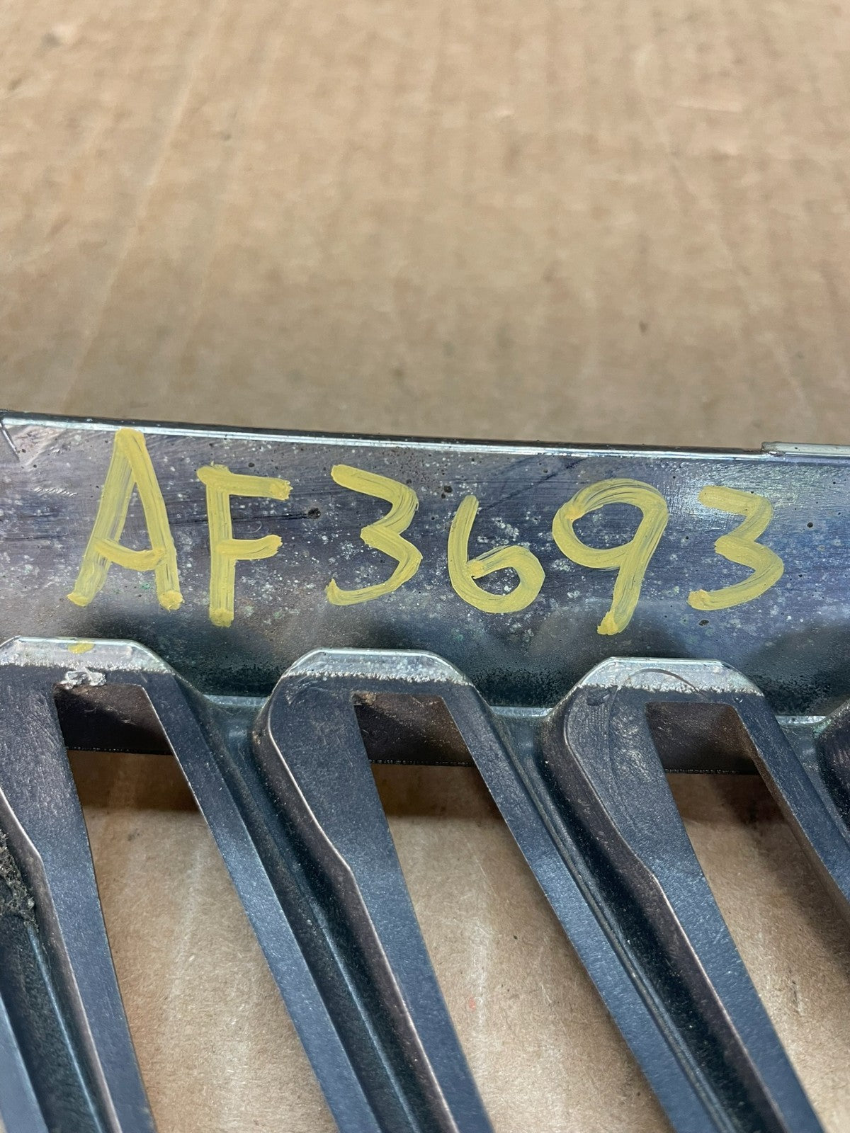 2013 to 2016 Lincoln MKT Left Driver LH Side Front Grill Grille af3693 DG6