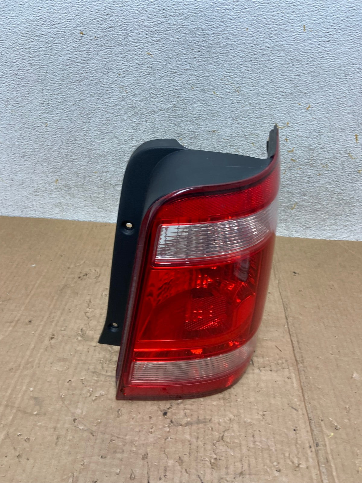2008 to 2012 Ford Escape Right Passenger RH Side Tail Light AI5514 LK2