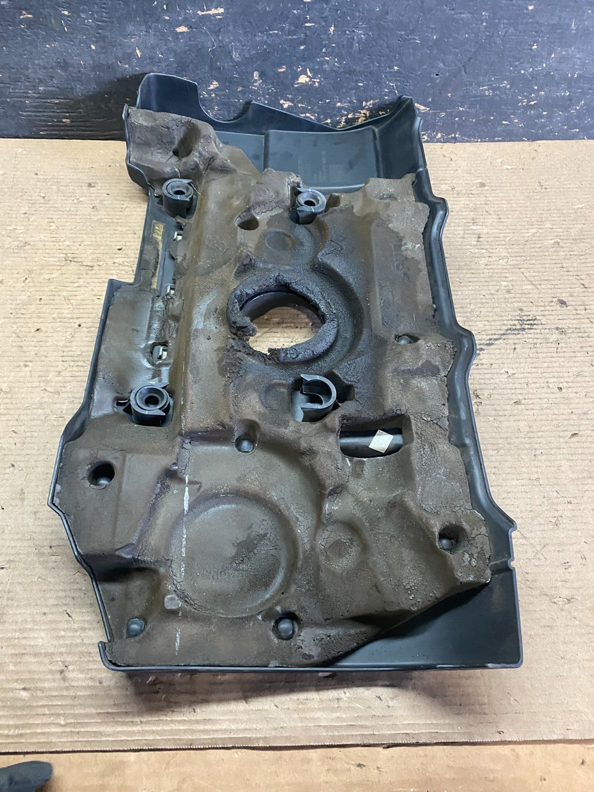 2007 to 2014 Volvo XC90 OEM 3.2L Upper Top Engine Motor Dust Cover Oem s3464 DG7