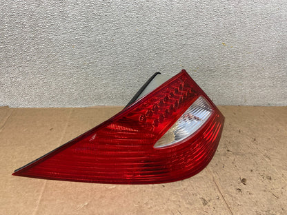 2006-2008 Mercedes w209 CLS CLS550 CLS55 Left Driver LH Side Tail Light AA39702