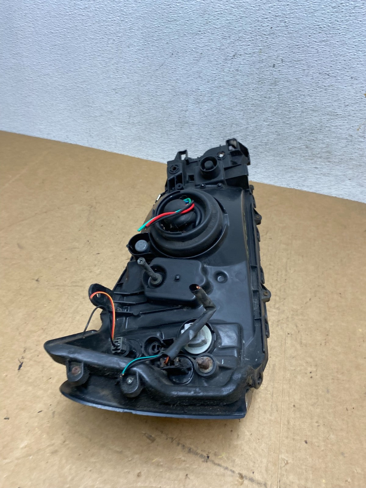2003 2004 Subaru Forester Left Driver LH Headlight Halogen AE4823 DW8