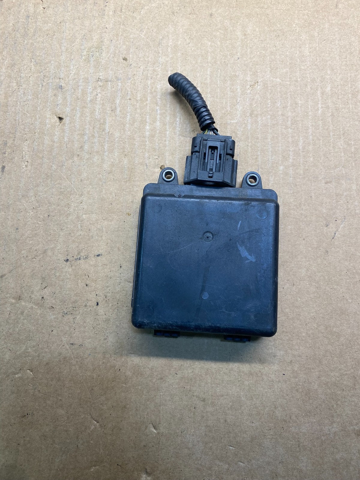 2017 to 2019 Ford Escape Rear Radar Blind Spot Module AC6977 DG0