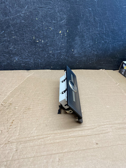2003 to 2011 Lincoln Town Car Center Console Dash Mounted Analog Clock af2202 DG2