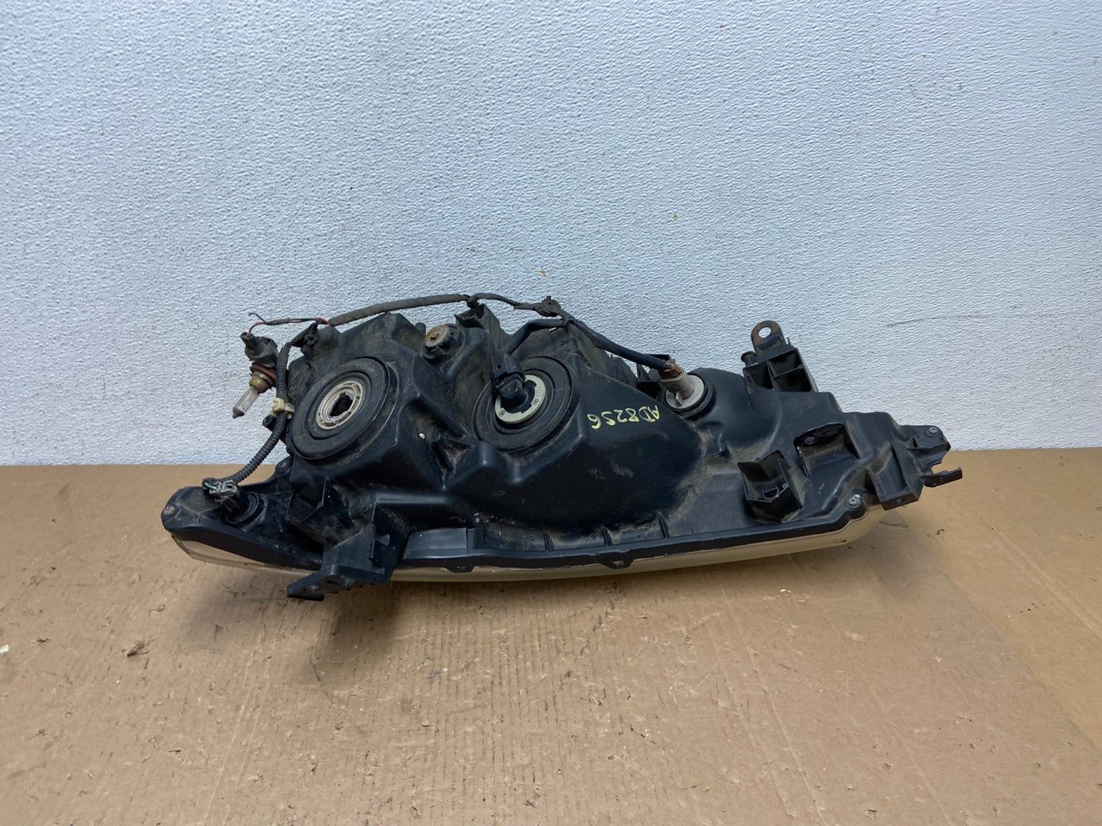 2012 to 2017 Nissan Quest Right Passenger RH Headlight Halogen AD8256 DW6