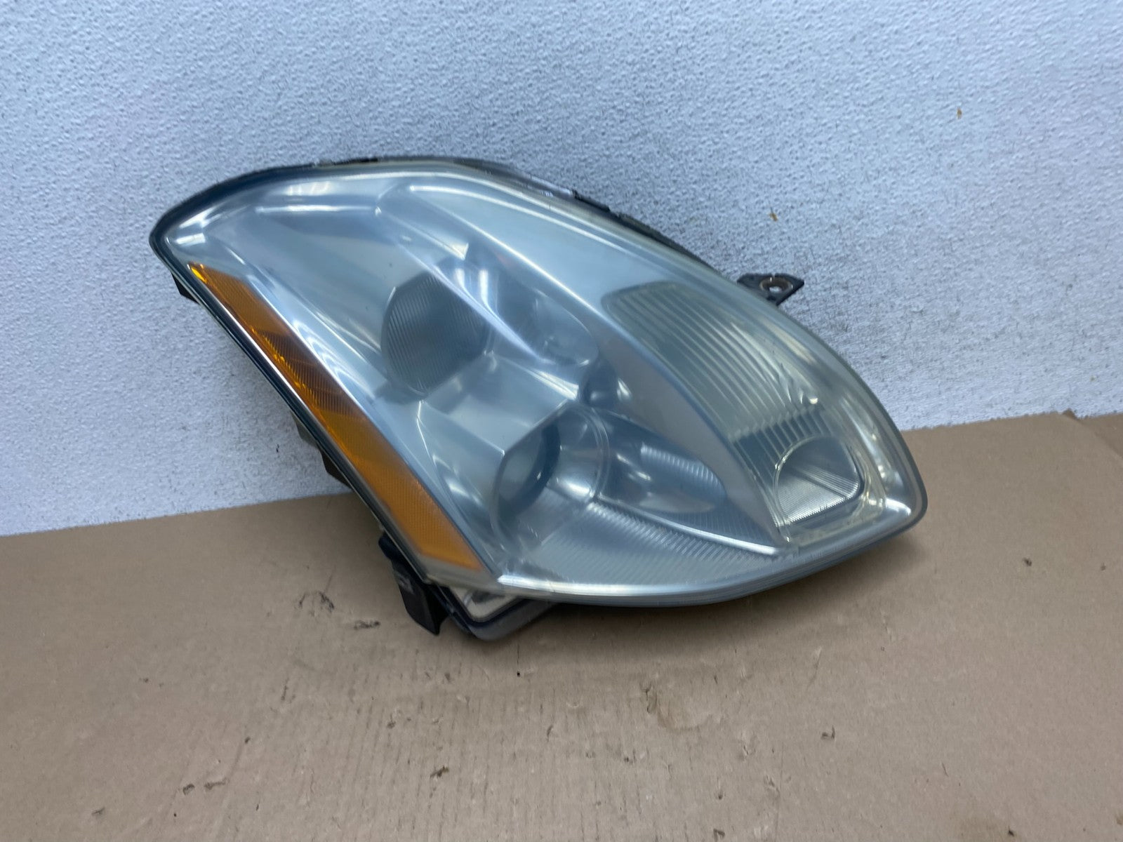2004 2005 2006 Nissan Maxima Right Passenger Side Headlight Xenon HID AG6692 DW0