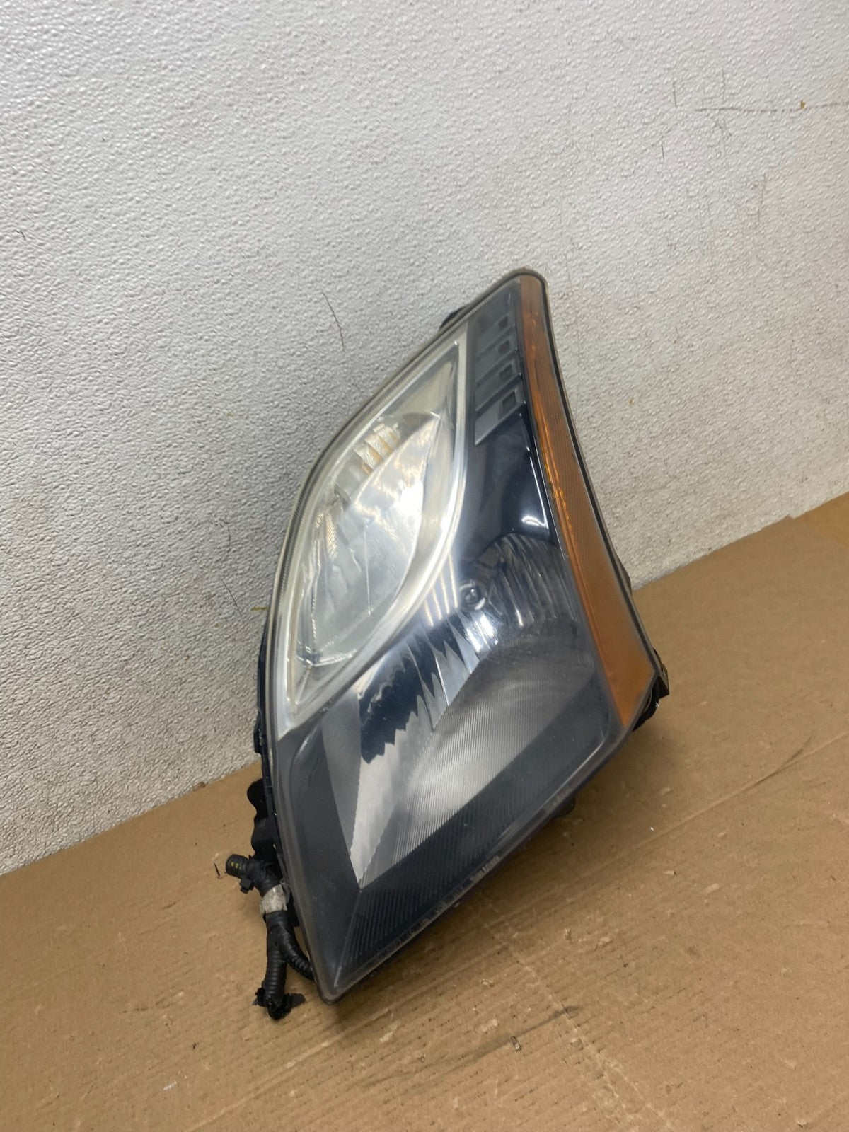2010-2012 Nissan Sentra Halogen Left Driver LH Black Headlight Q9091 DW2