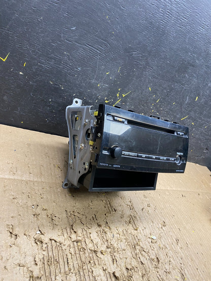 2006 to 2009 Toyota Prius OEM Radio AM/FM CD Player Oem W0010 DG2