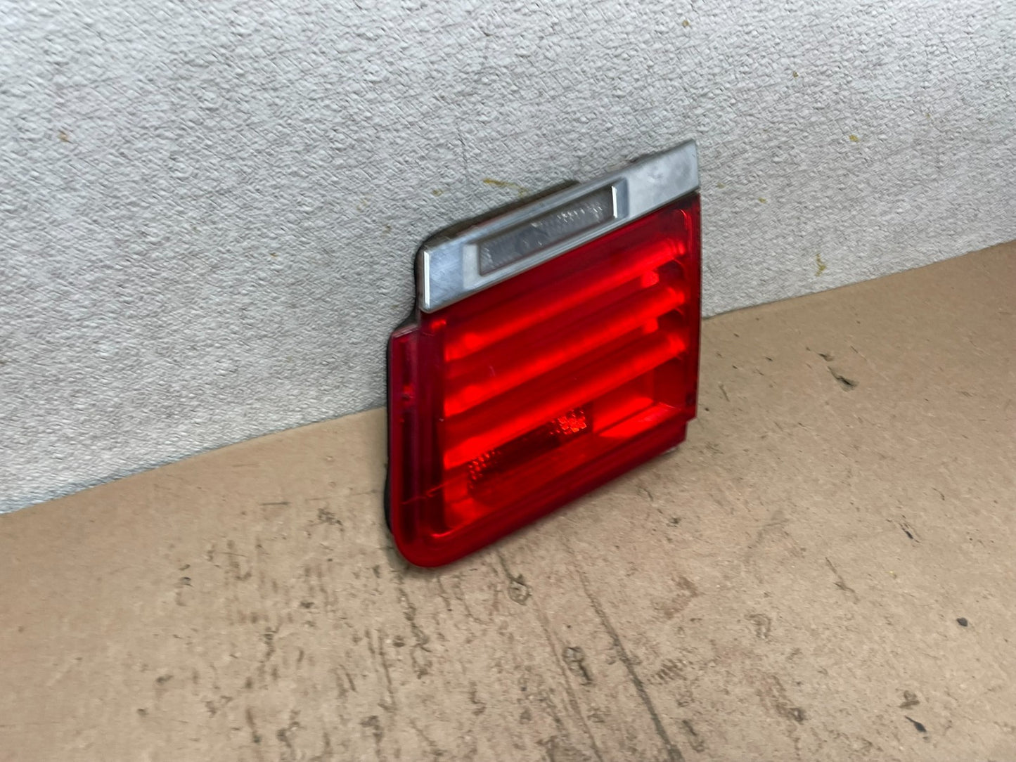 2009 - 2012 Bmw 7-Series F01 F02 750i Right Passenger Inner Tail Light Q5136 DW2