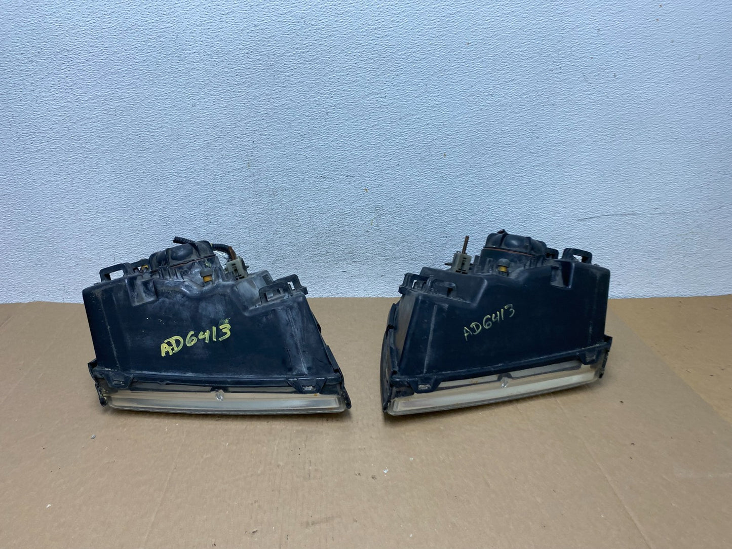 2002-2005 Mercury Mountaineer Left+Right Side Halogen Headlights AD6413 DW6