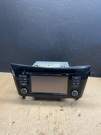 2014 2015 2016 Nissan Rogue OEM 28185-1VX0A Radio Receiver AM FM CD AB5748 DG0