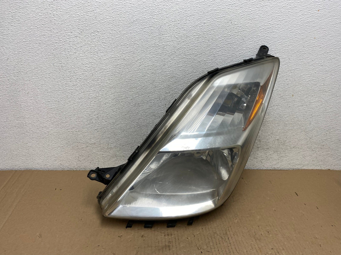 2004 - 2005 Toyota Prius Left Driver Lh Halogen Headlight AF3146 LK0
