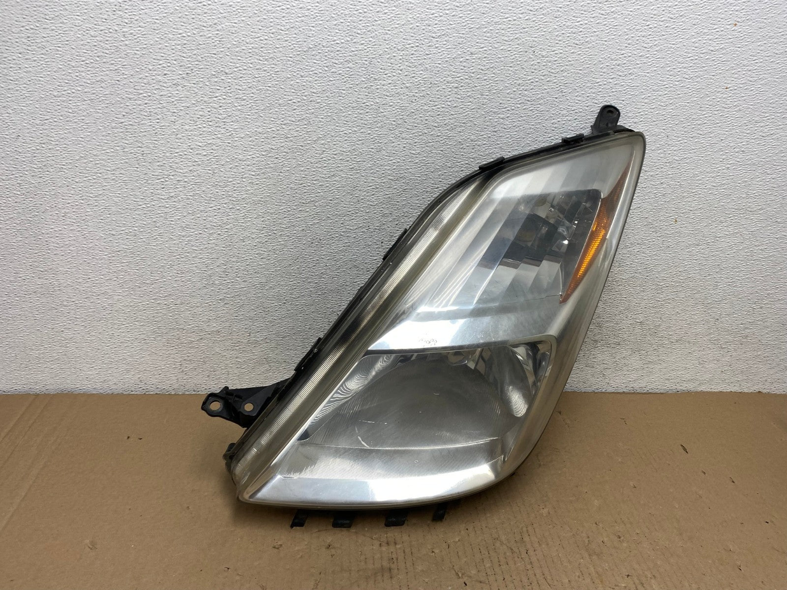 2004 - 2005 Toyota Prius Left Driver Lh Halogen Headlight AF3146 LK0