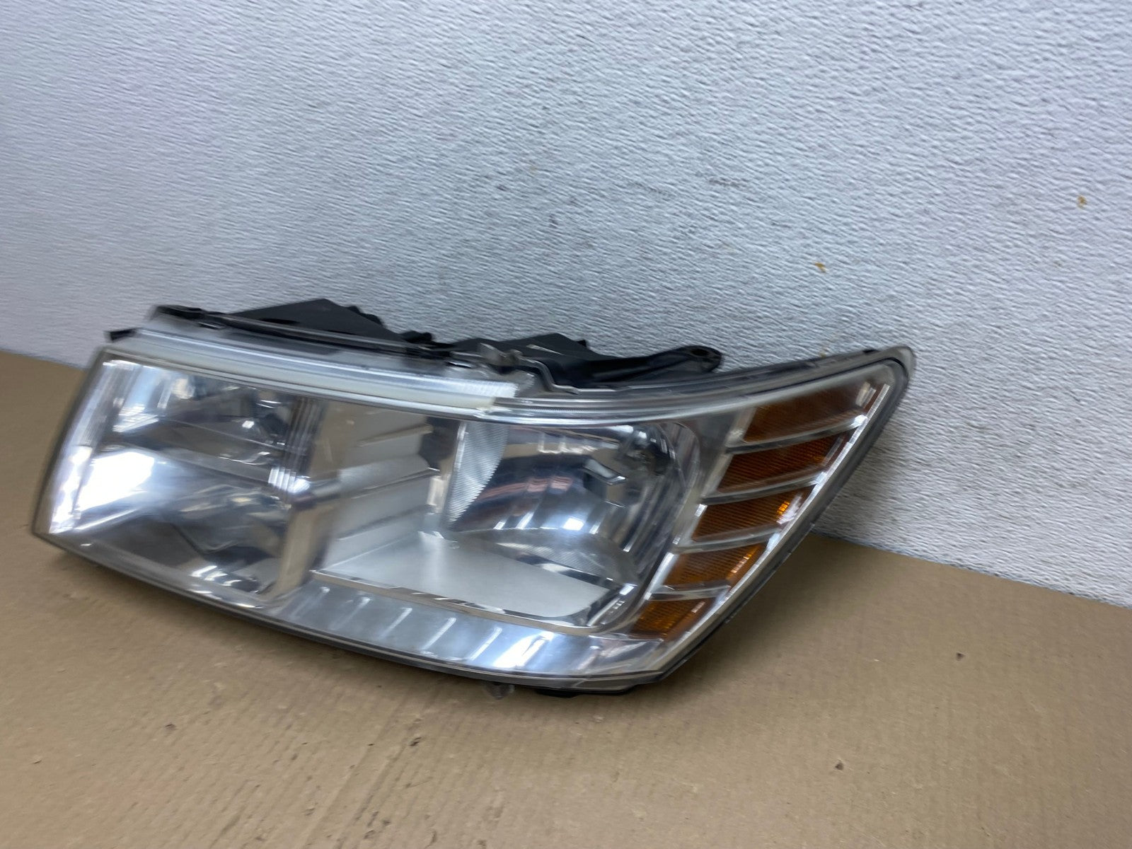 2009 to 2017 Dodge Journey Headlight Left Driver Lh Side Halogen AE9497 LK1