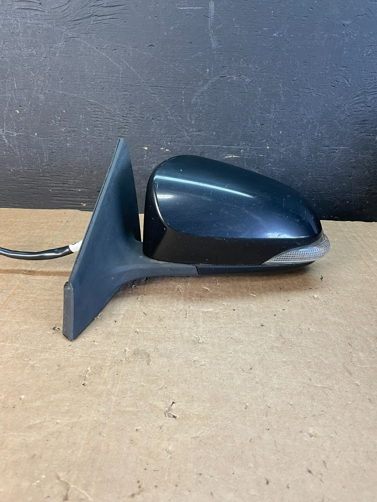 2013 - 2018 Toyota Avalon Left Driver LH View Door Turn Sgn Mirror AE8559 DW0