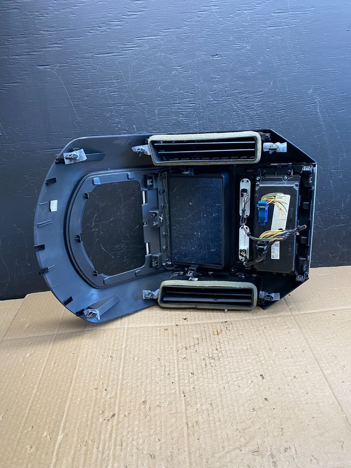 2007 - 2010 Ford Edge Heater Climate Control Radio Control Dash Bezel AC9506 DG4