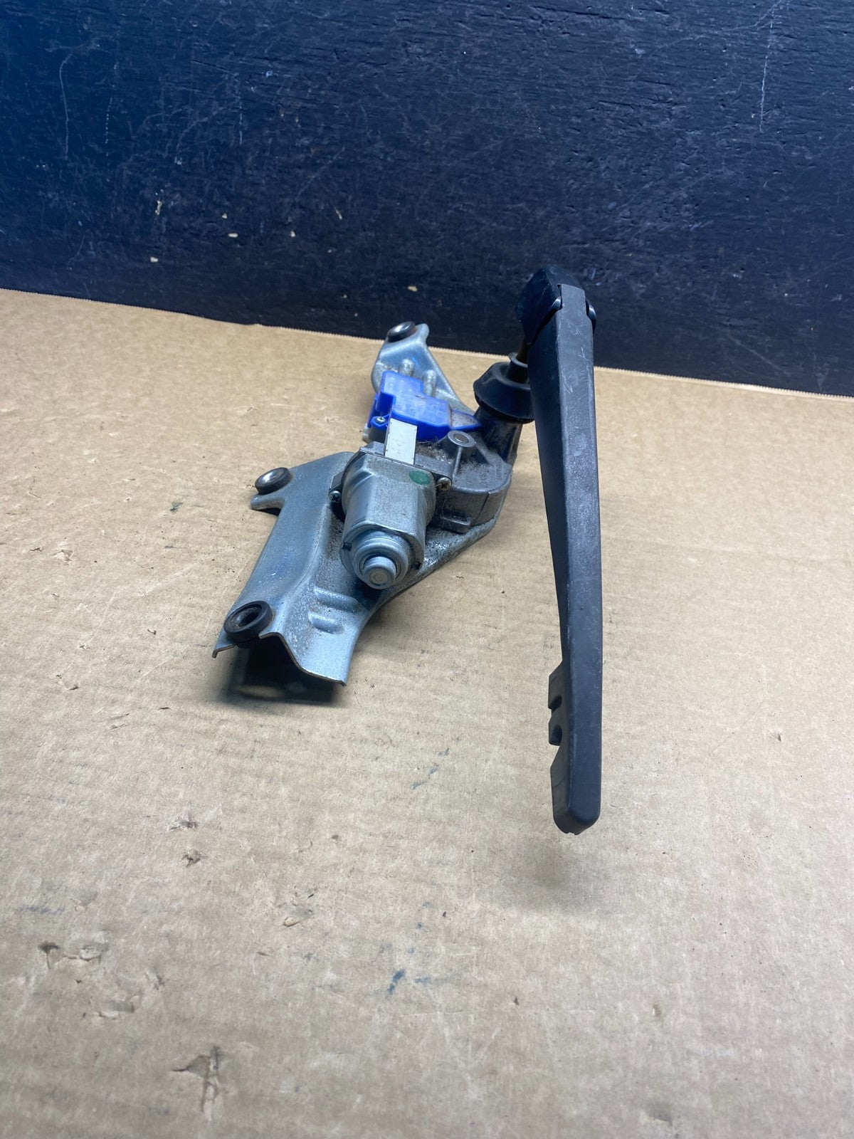 2009 to 2013 Subaru Forester Rear Windshield Washer Wiper Motor AA6603 PS2