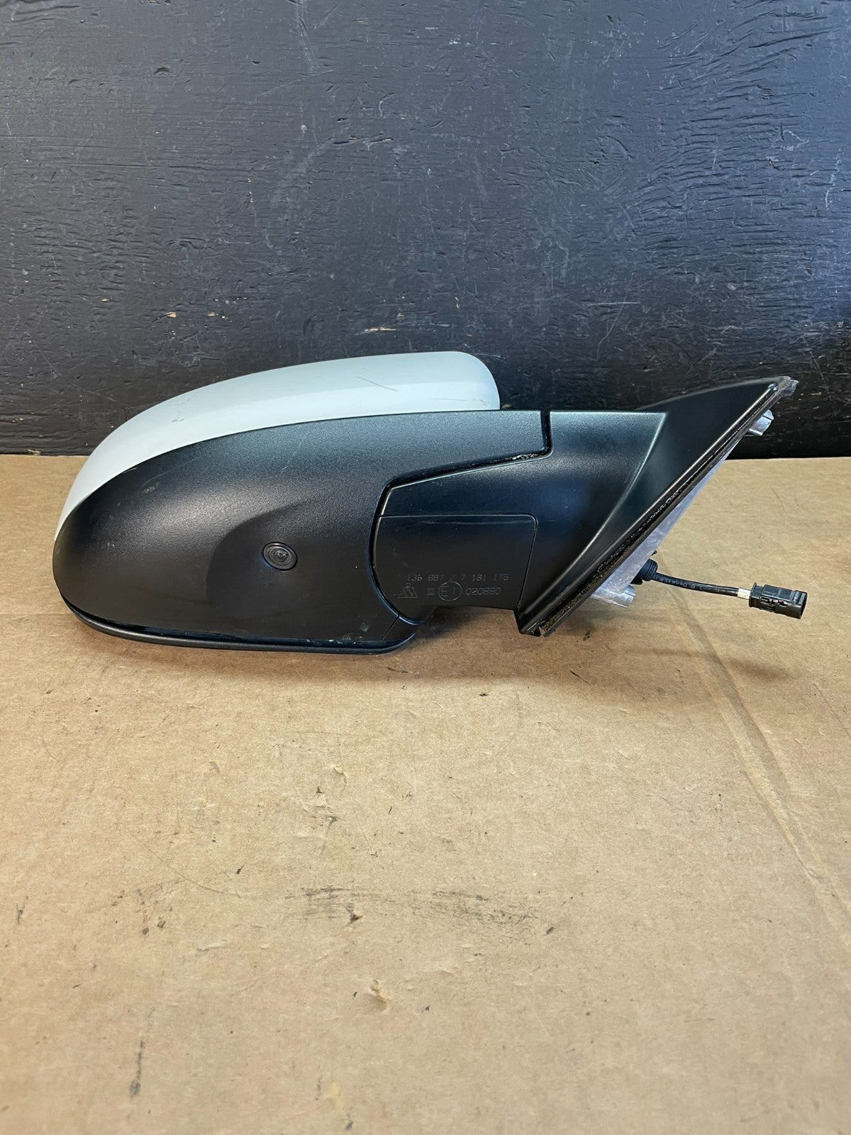 2007 - 2013 BMW X5 Right Passenger RH Side View Door Mirror W/Camera AE09463