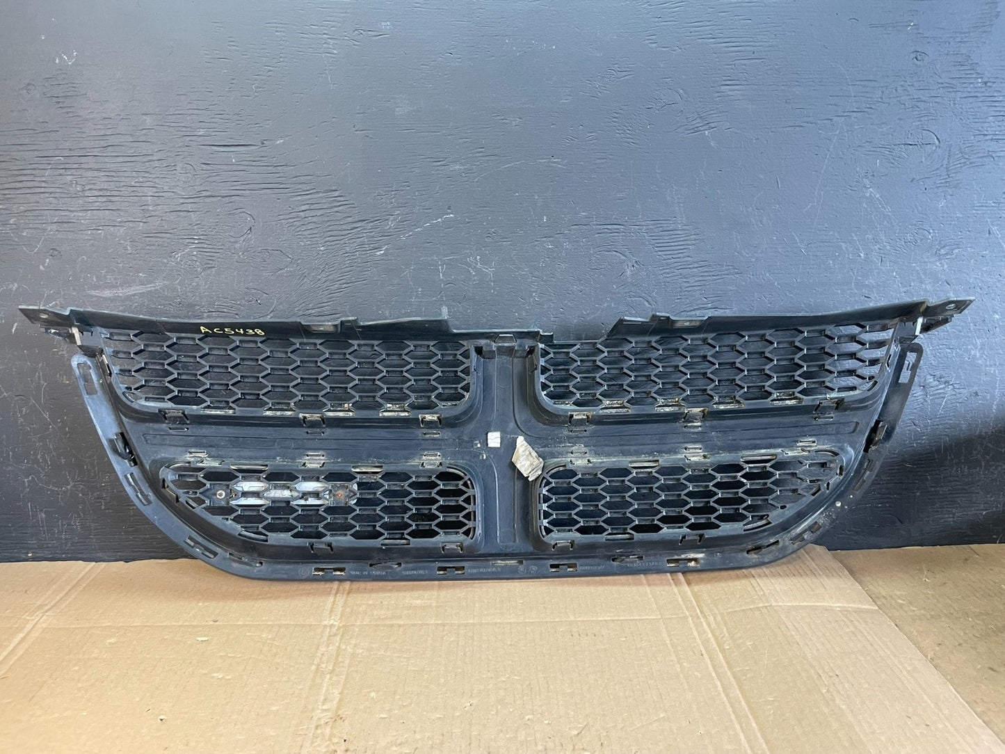 2011 to 2020 Dodge Grand Caravan Front Upper Grill Grille AC5438 DG3