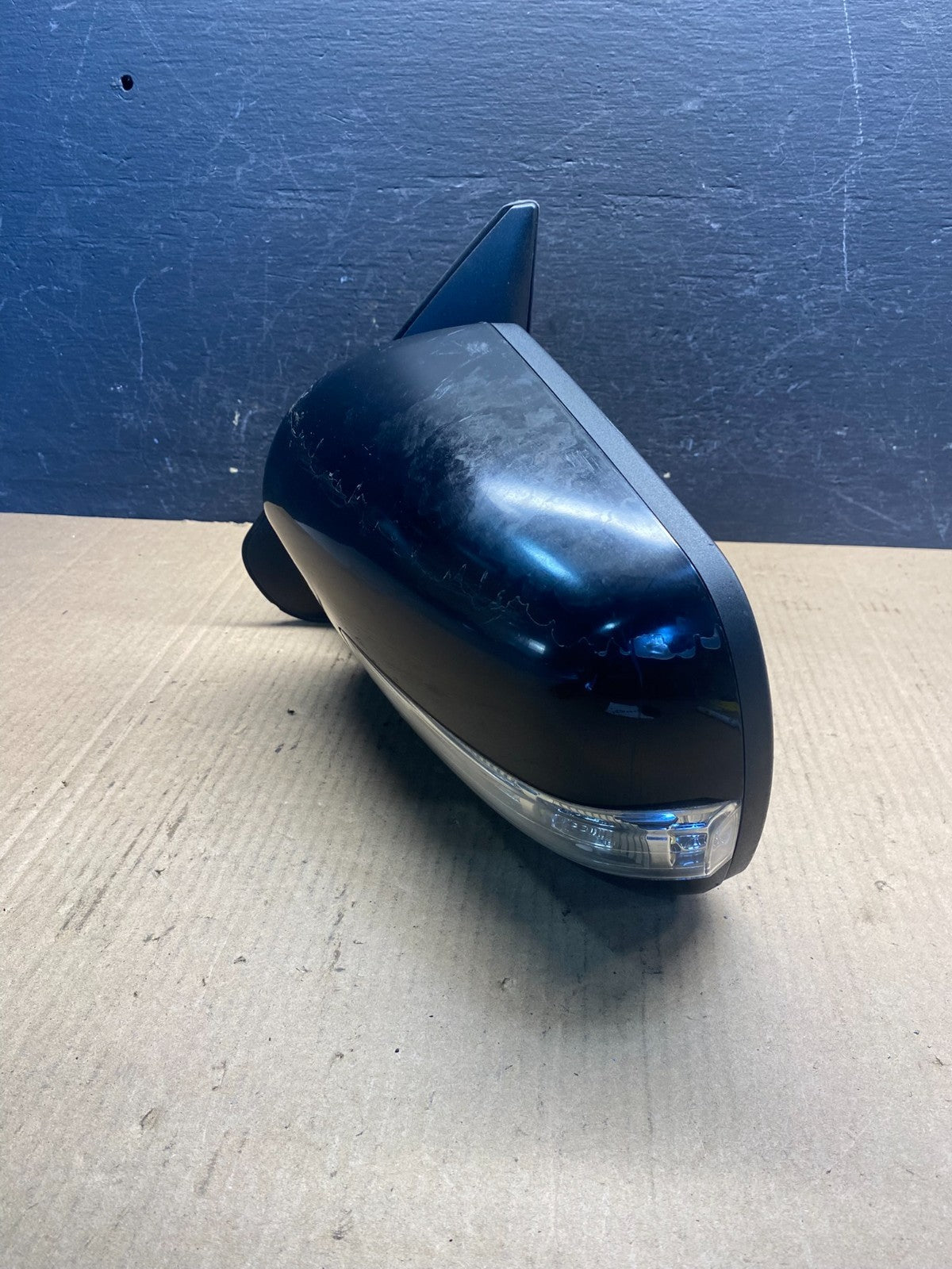 2009 2010 2011 Kia Borrego Left Driver Side View Mirror AE6356 DG2