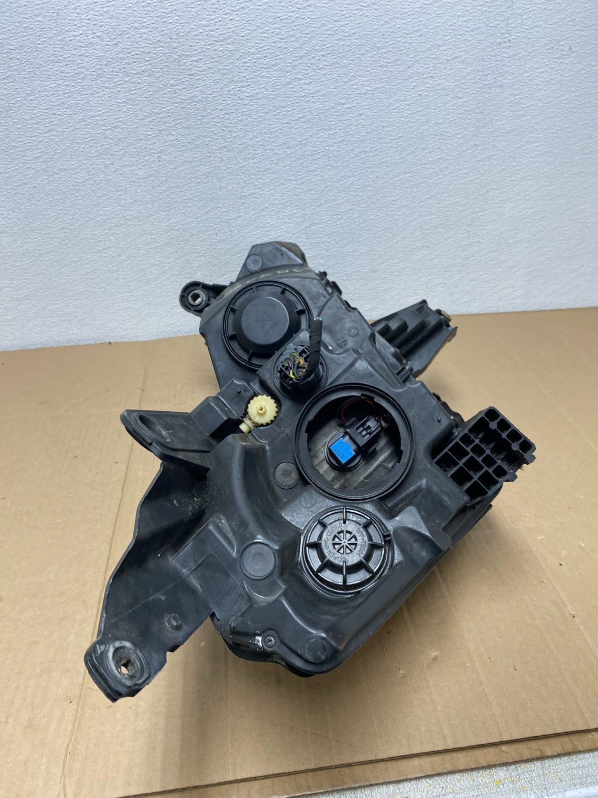 2013-2017 Chevrolet Traverse Left Driver LH Side Headlight Halogen OEM AB8096 DW7