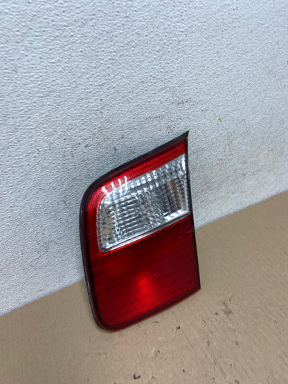 2001 2002 Subaru Forester Right Passenger RH Inner Lid Tail Light AE9520 LK2