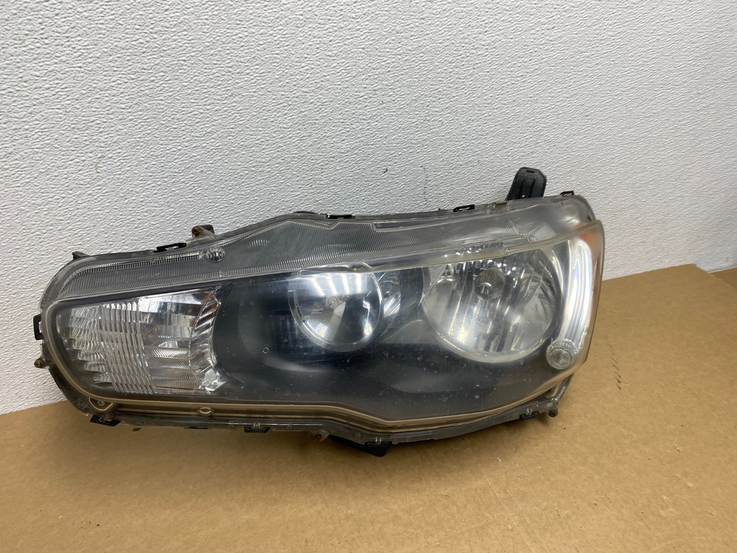 2010-2013 Mitsubishi Lancer Left Driver LH Side Headlight Halogen AB9985 DW2