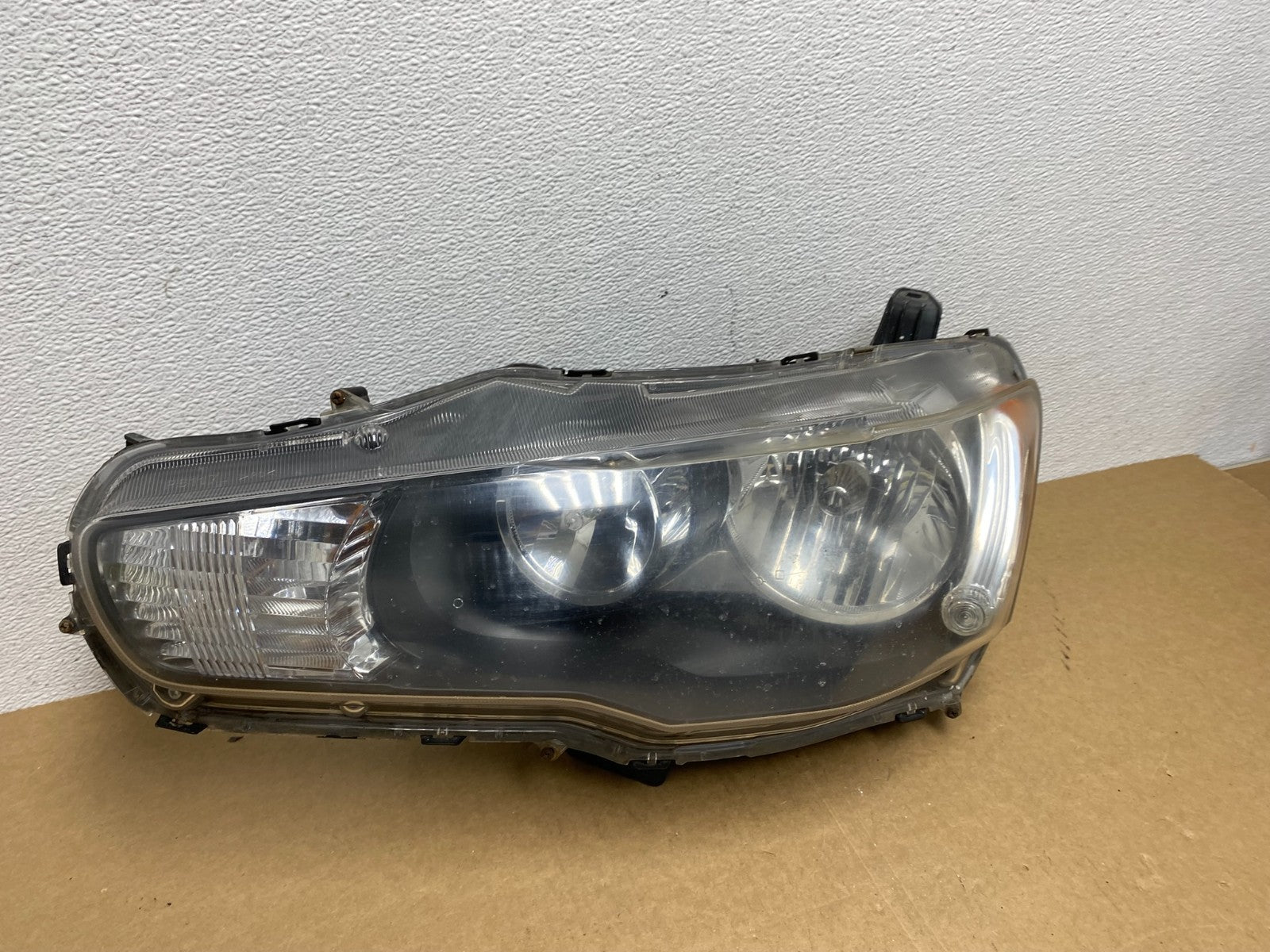 2010-2013 Mitsubishi Lancer Left Driver LH Side Headlight Halogen AB9985 DW2