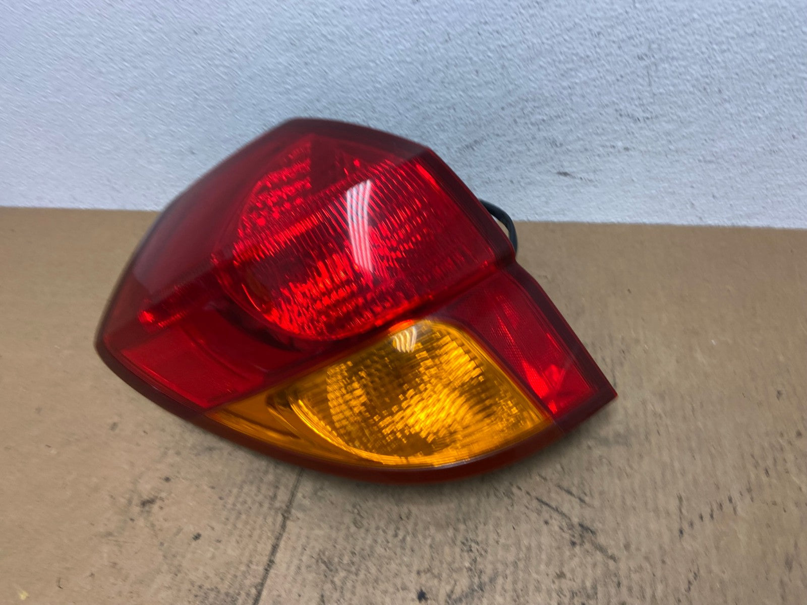 2005 2006 2007 Subaru Outback Left Driver Lh Side Tail Light Oem AC3730 LK1